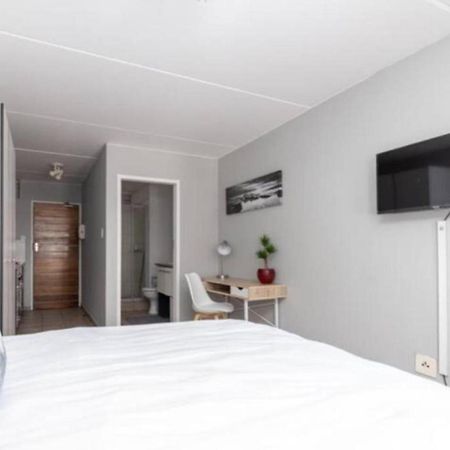 Leas Furnished Apartments - Capital Hill Pretoria Ngoại thất bức ảnh